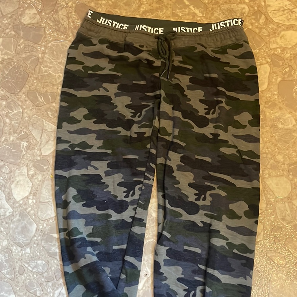 Justice active, Size 18